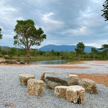 Ravin Home ราวินโฮม Nakhon Nayok Exteriör bild