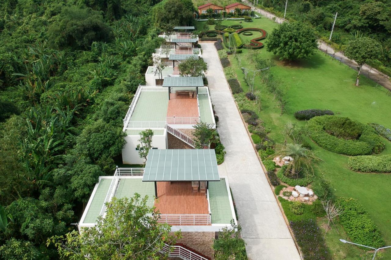 Ravin Home ราวินโฮม Nakhon Nayok Exteriör bild