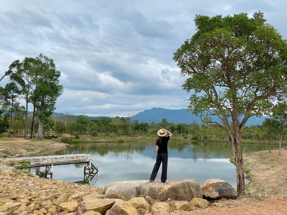 Ravin Home ราวินโฮม Nakhon Nayok Exteriör bild